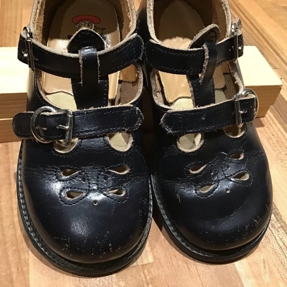 Vintage Buster Brown double t-strap Mary-Janes. Black size infant 4 - 4.5.
